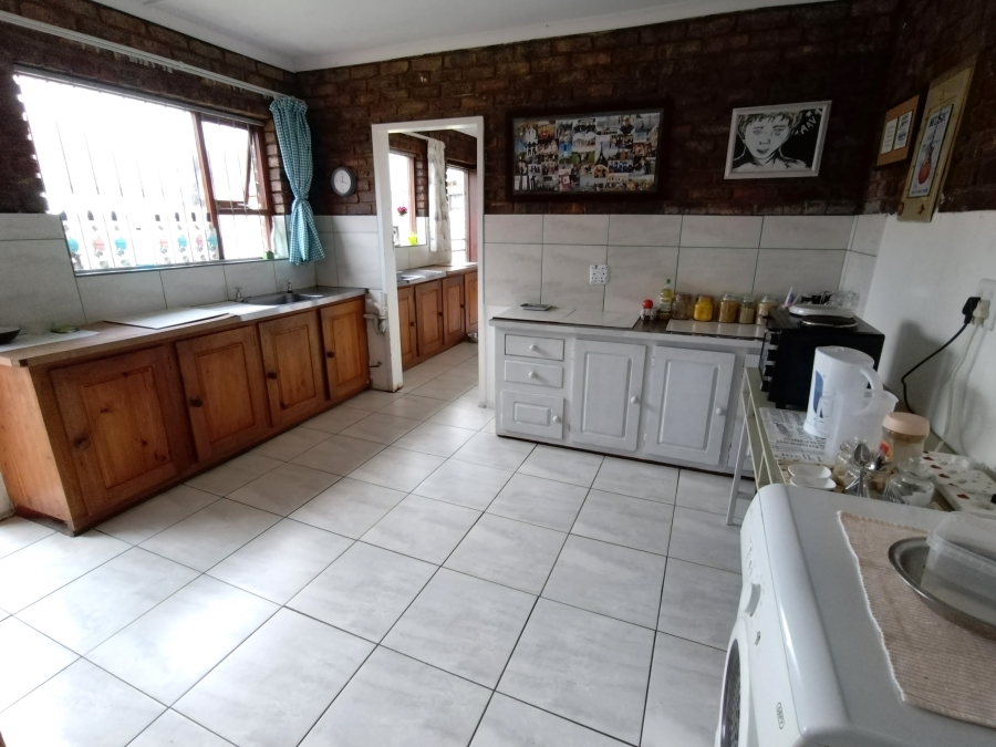 4 Bedroom Property for Sale in C Place Eastern Cape